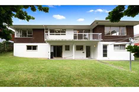 Photo of property in 21 Marydale Drive, Mount Roskill, Auckland, 1041