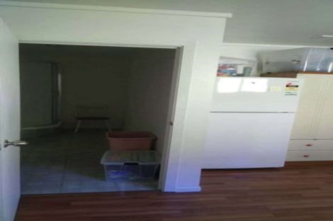 Photo of property in 2/3 Manutara Avenue, Forrest Hill, Auckland, 0620