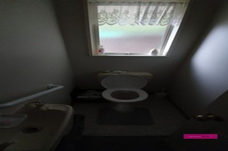 Photo of property in 8a Middlepark Road, Sockburn, Christchurch, 8042