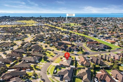 Photo of property in 1 Roxbury Place, Papamoa Beach, Papamoa, 3118