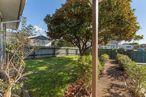Photo of property in 8 Rutland Place, Milson, Palmerston North, 4414
