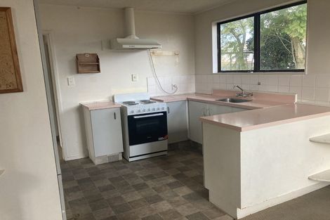 Photo of property in 19a Etherton Drive, Weymouth, Auckland, 2103