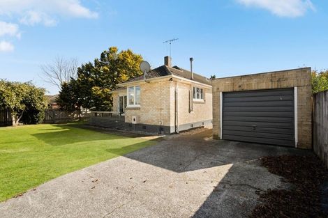 Photo of property in 2 Kenney Crescent, Fairfield, Hamilton, 3214