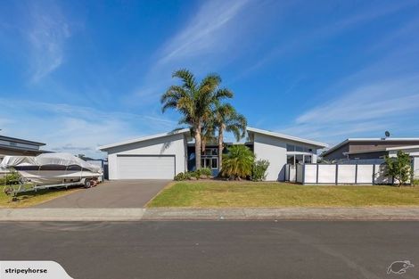 Photo of property in 12 Hoihere Drive, One Tree Point, 0118