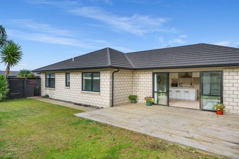 Photo of property in 26 Butterworth Crescent, Papamoa Beach, Papamoa, 3118