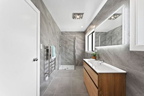 Photo of property in 57 Masons Road, East Tamaki Heights, Auckland, 2016