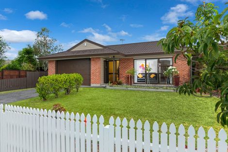 Photo of property in 74 Vintage Drive, Henderson, Auckland, 0612