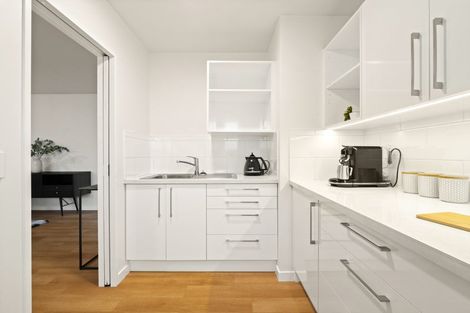 Photo of property in 1a Portland Place, Shiel Hill, Dunedin, 9013