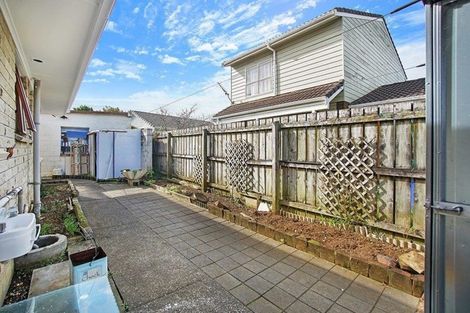 Photo of property in 4/98 Carruth Road, Papatoetoe, Auckland, 2025