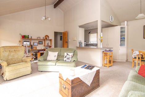 Photo of property in 2 Paul Place, Awapuni, Palmerston North, 4412