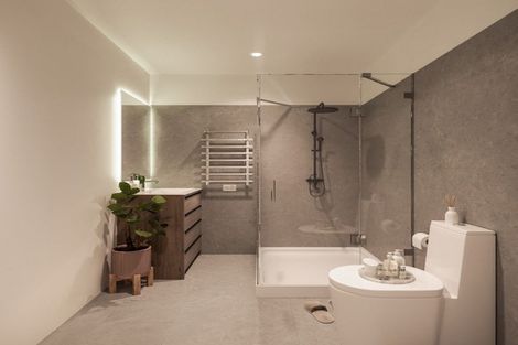 Photo of property in 213 Campbell Road, Greenlane, Auckland, 1061