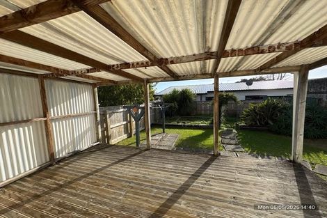 Photo of property in 19 Karaka Crescent, Levin, 5510