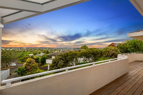Photo of property in 22 Ballini Rise, West Harbour, Auckland, 0618