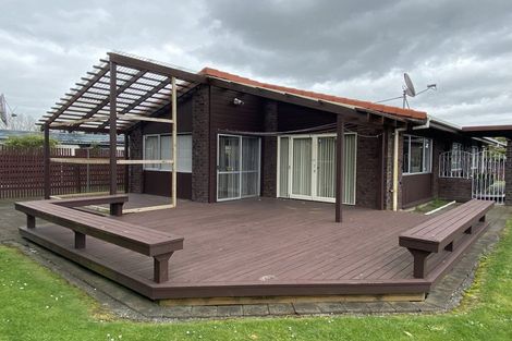 Photo of property in 6 Chichester Drive, Rosehill, Papakura, 2113