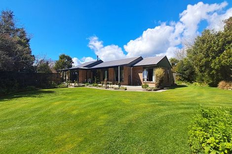 Photo of property in 19 Kew Road, Westport, 7825