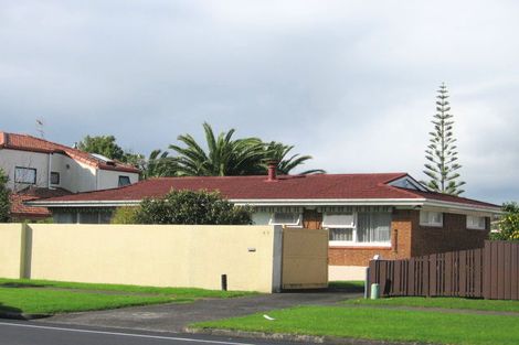 Photo of property in 86 Botany Road, Botany Downs, Auckland, 2010