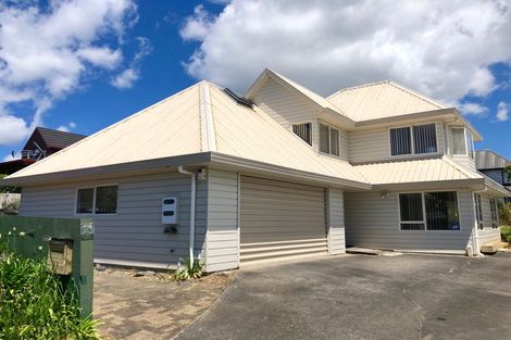 Photo of property in 93 Sturges Road, Henderson, Auckland, 0612