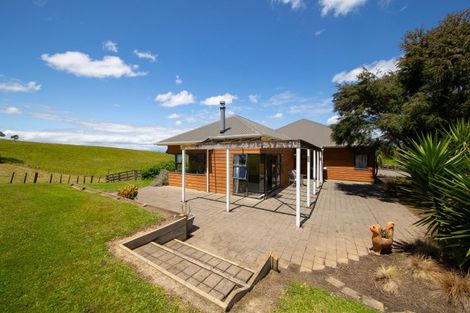 Photo of property in 137 Knorp Street, Halcombe, Feilding, 4779