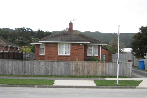 Photo of property in 70 Hewer Crescent, Naenae, Lower Hutt, 5011