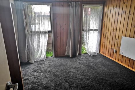 Photo of property in 18 Prince Regent Drive, Half Moon Bay, Auckland, 2012