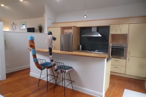 Photo of property in 153c Grant Road, Thorndon, Wellington, 6011