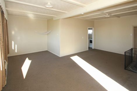 Photo of property in 10 Balmoral Street, Oamaru North, Oamaru, 9400