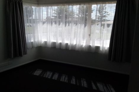 Photo of property in 1 Lochinver Drive, Nawton, Hamilton, 3200