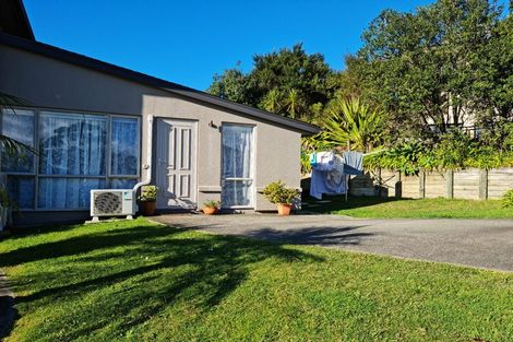 Photo of property in 20 Condor Place, Unsworth Heights, Auckland, 0632