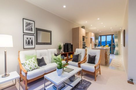 Photo of property in 24 Purchas Hill Drive, Stonefields, Auckland, 1072
