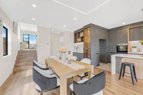 Photo of property in 24 Ballyalton Crescent, Flat Bush, 2019