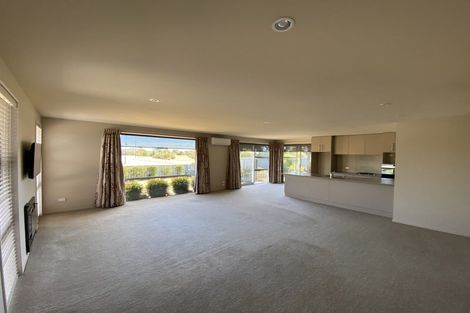 Photo of property in 94 Mcmahon Drive, Aidanfield, Christchurch, 8025