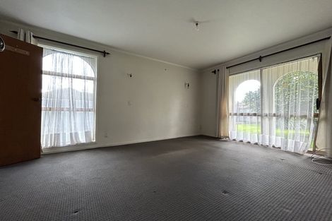 Photo of property in 1/39 Clevedon Road, Papakura, 2110
