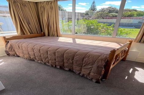 Photo of property in 3 Huia Street, Foxton Beach, Foxton, 4815