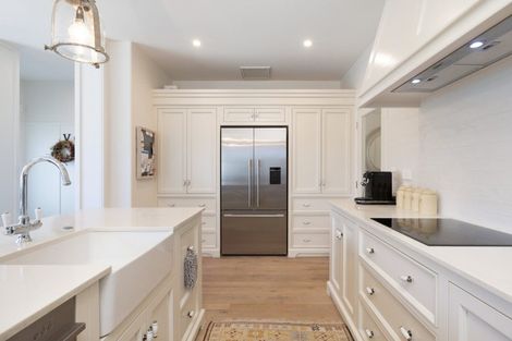 Photo of property in 33 Cassinia Close, Papamoa Beach, Papamoa, 3118