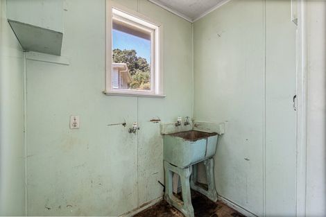 Photo of property in 28 Whakawhiti Street, Marfell, New Plymouth, 4310