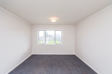 Photo of property in 32 Miro Street, Castlecliff, Whanganui, 4501