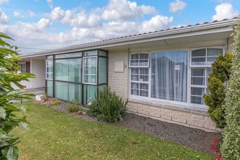 Photo of property in 3 Fatima Street, Redwood, Christchurch, 8051