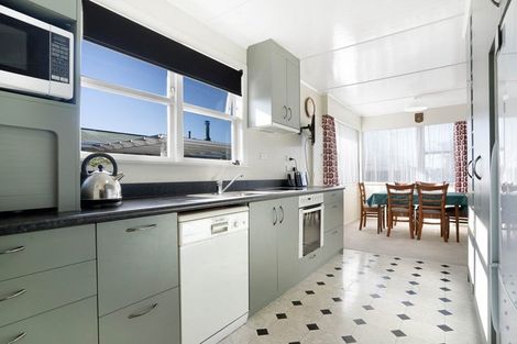 Photo of property in 27 Freyberg Street, Solway, Masterton, 5810