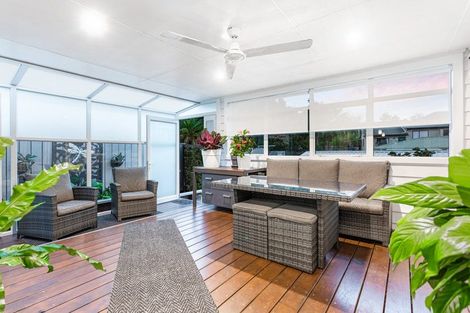 Photo of property in 171 Edmonton Road, Te Atatu South, Auckland, 0610