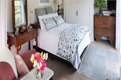 Photo of property in Apple Bnb, 3 Kaipatiki Rise, Haruru, 0204