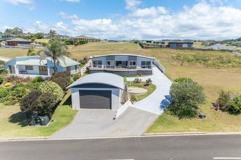 Photo of property in 14 Torsby Road, Coopers Beach, 0420