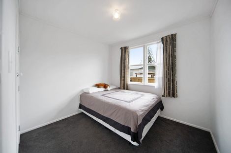 Photo of property in 19 Clendon Place, Manurewa, Auckland, 2102