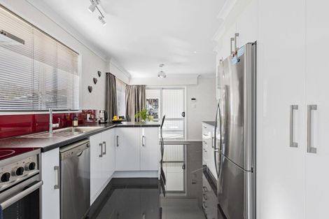 Photo of property in 6 Humphries Place, Awapuni, Palmerston North, 4412