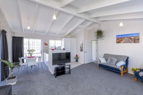 Photo of property in 4 Kirkcaldie Grove, Levin, 5510