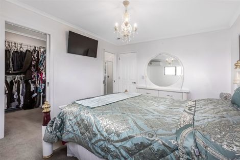 Photo of property in 5 Dusky Crescent, Aotea, Porirua, 5024