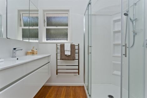 Photo of property in 37 Orion Place, Hillcrest, Auckland, 0627