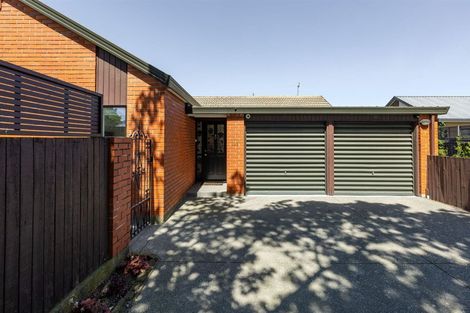Photo of property in 2/114 Saint James Avenue, Papanui, Christchurch, 8053