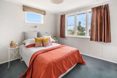 Photo of property in 64 Kingswood Road, Brookfield, Tauranga, 3110