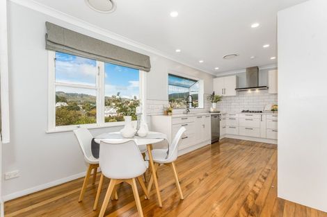 Photo of property in 13 Tainui Terrace, Tawa, Wellington, 5028