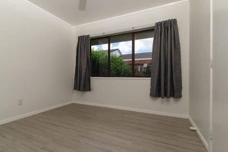 Photo of property in 2/381 Blockhouse Road, Blockhouse Bay, Auckland, 0600